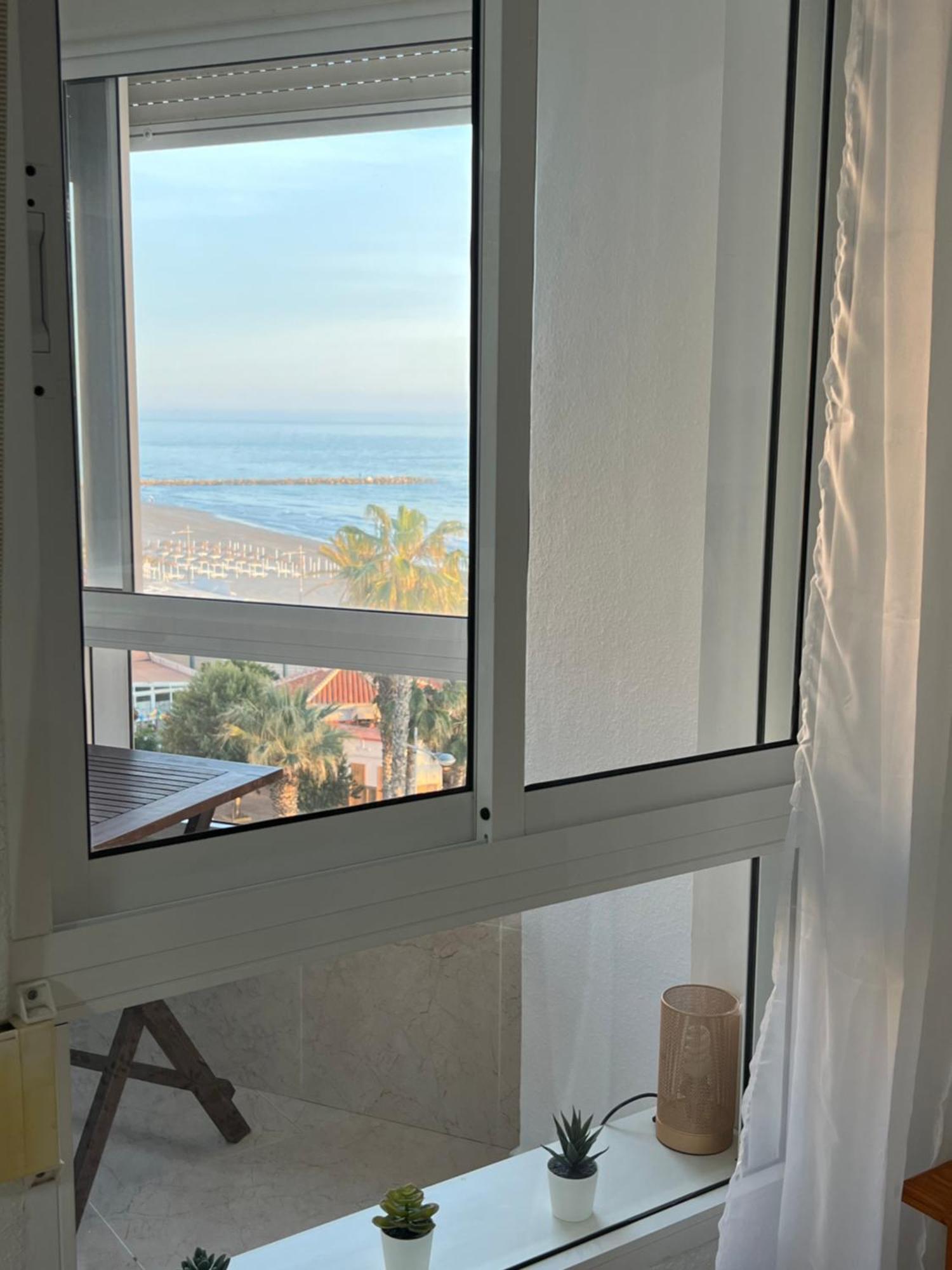 Estudio Mar En Calma, Primera Linea De Playa Con Vistas Al Mar Torrox Ngoại thất bức ảnh